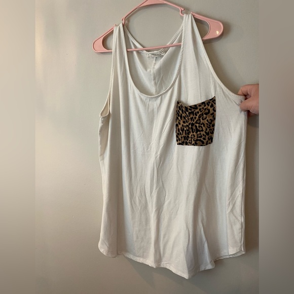 Tank with pocket - Picture 2 of 5